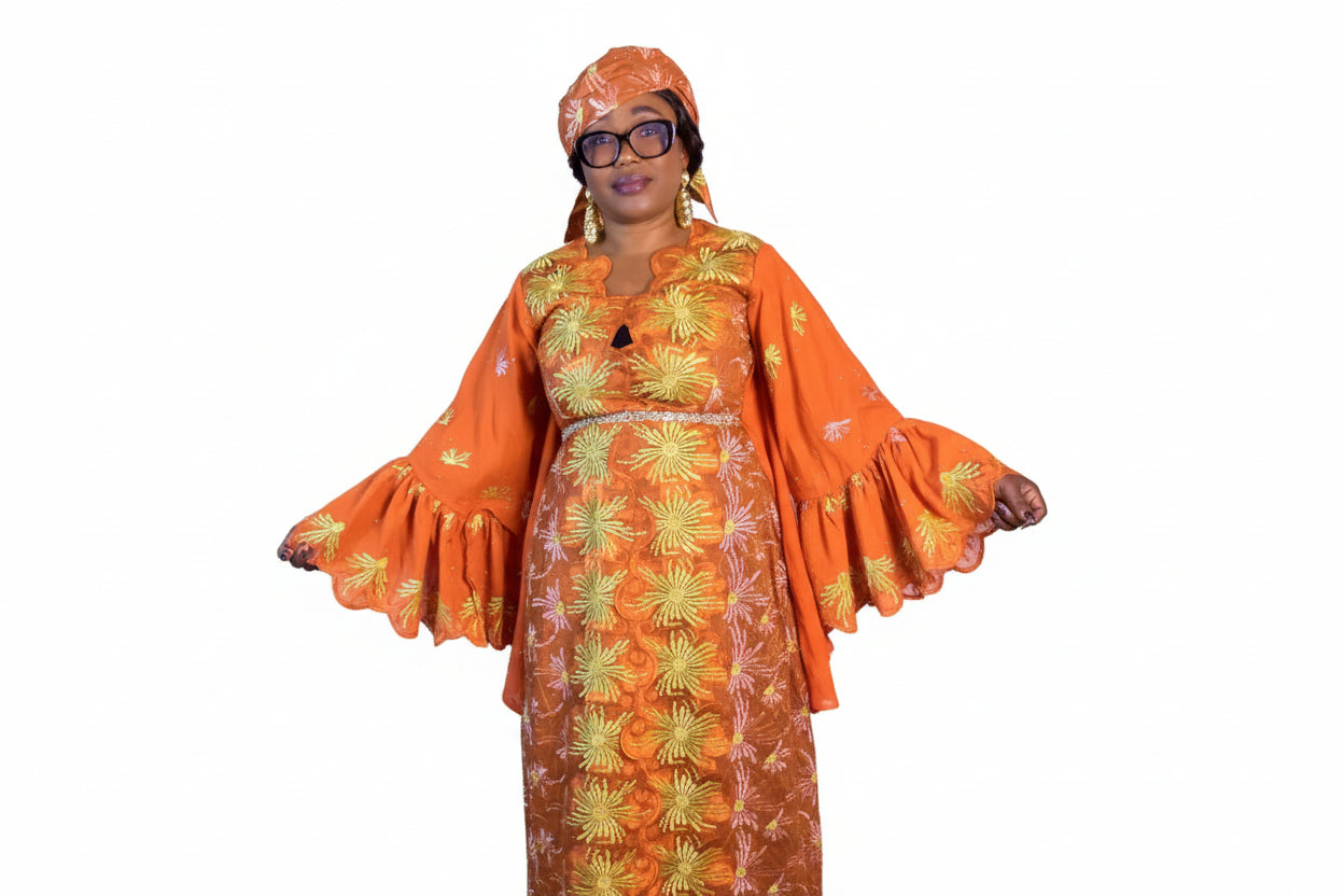Tenue africaine en brodé Lafaya cristalisée chic et élégante pour vos cérémonies