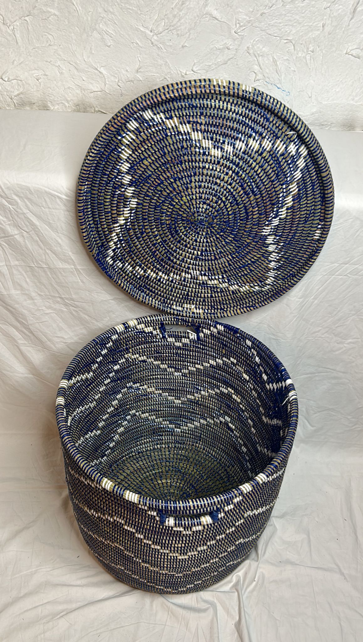 Panier Grand Modèle DIAGOU 17 en Fibre Naturelle – Une Pièce Artisanale Majestueuse pour Votre Intérieur