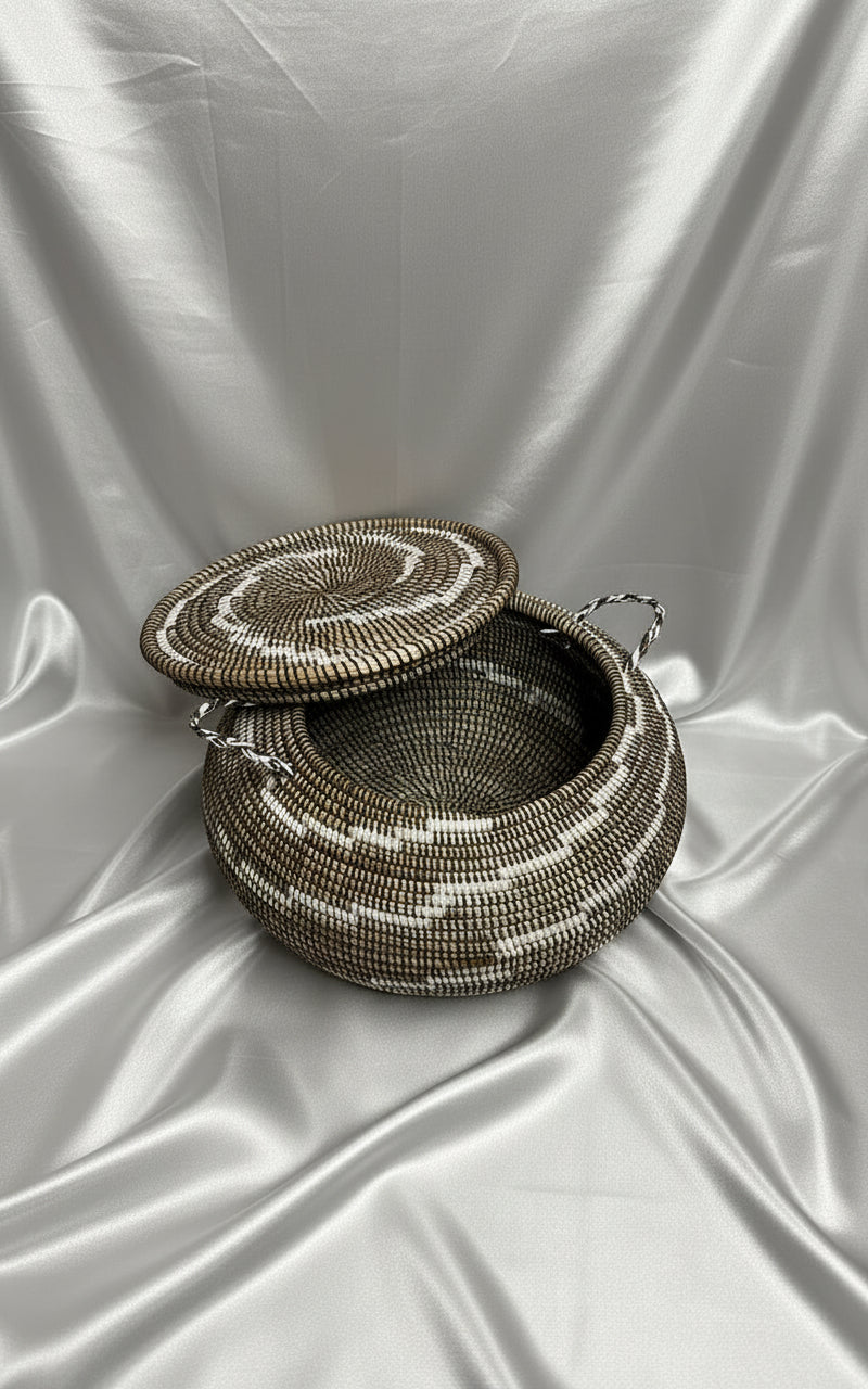 Panier Modèle CANARI_A1 en Fibre Naturelle – Une Pièce Artisanale Subtile et Raffinée