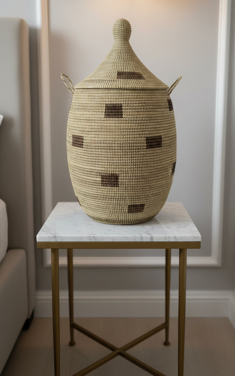 Panier en paille tissé avec amour et patience par de braves femme Sénégalaise