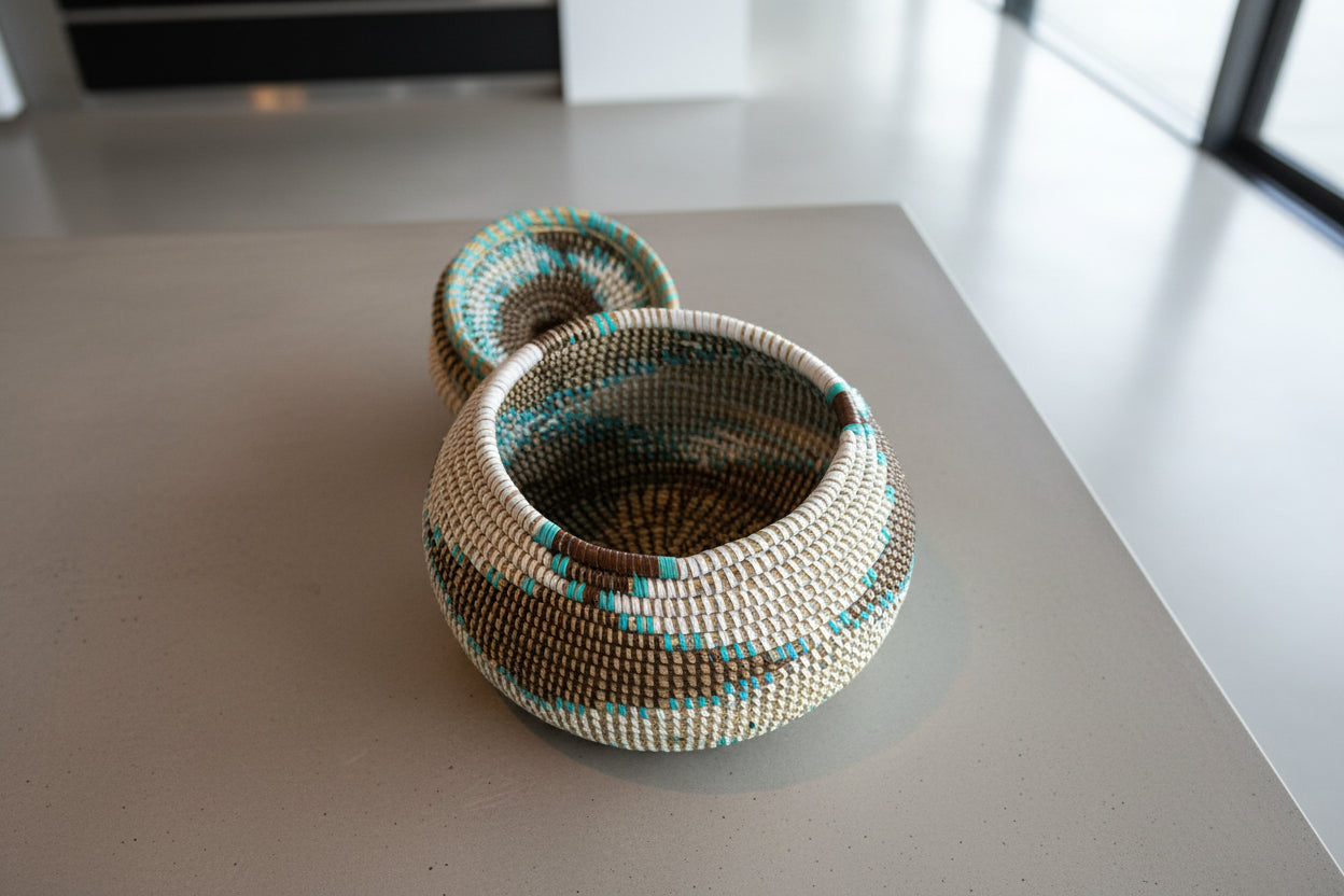 Panier en paille tressé à la main, idéal pour vos petits rangements