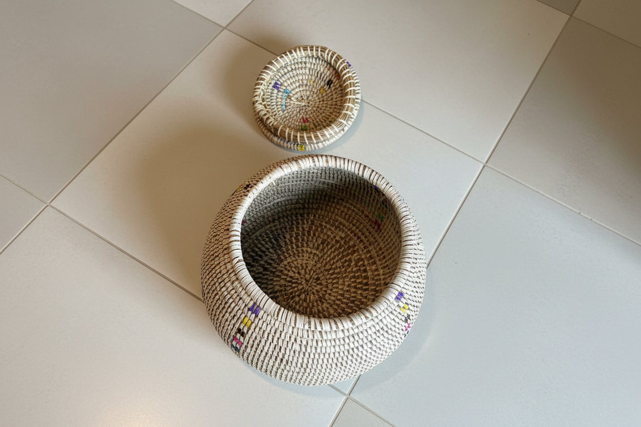 Panier en paille fait main idéal pour le rangement de vos petits objets
