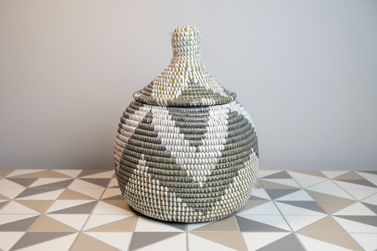 Panier en paille artisanal idéal pour vos petits rangements