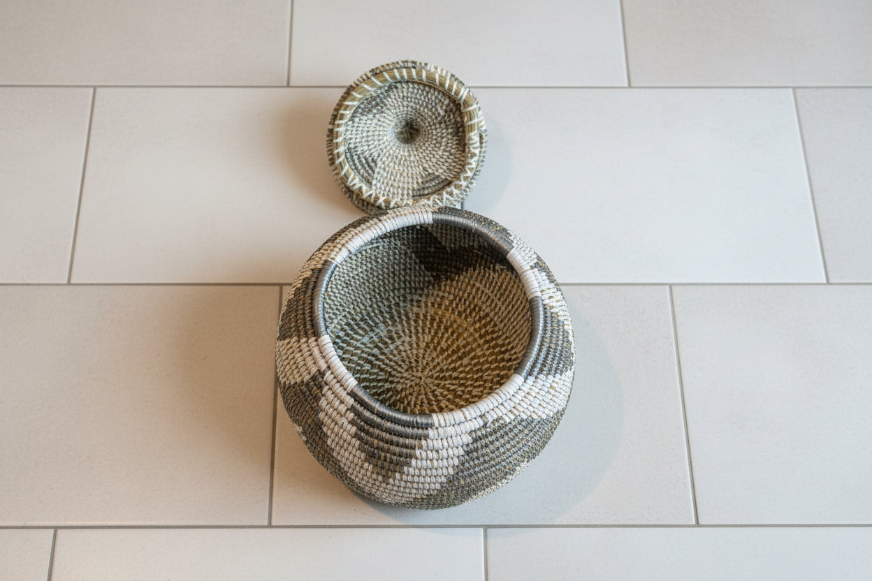 Panier en paille artisanal idéal pour vos petits rangements