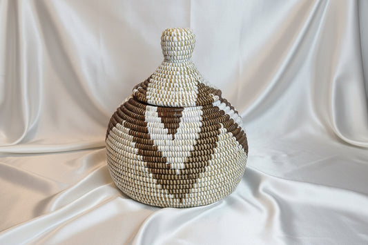 Petit panier en paille fait main idéal pour vos petits rangements