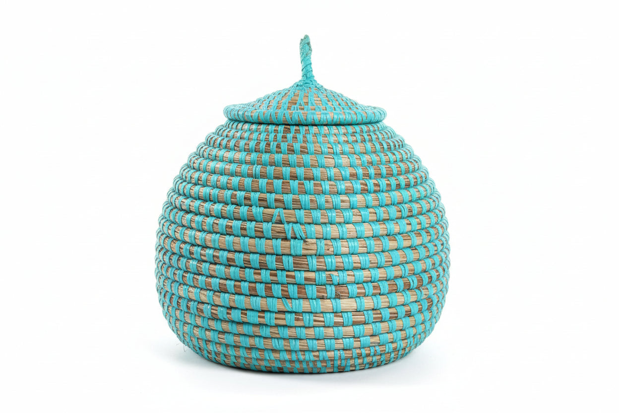 Pour vos petits rangements : panier en paille fait main