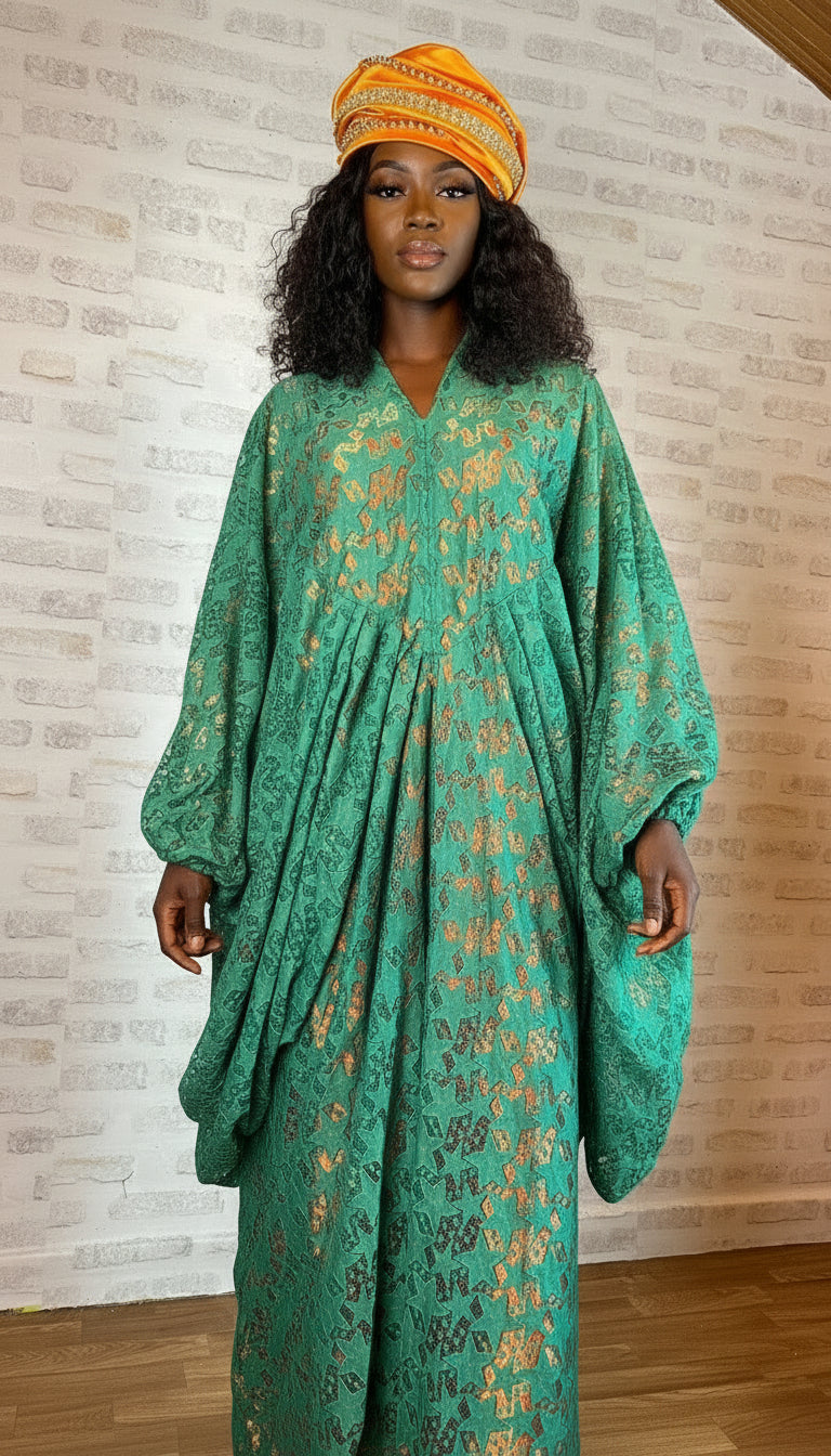 Robe tendance en dentelle très doux au porté et idéale pour vous sublimez lors de vos cérémonies