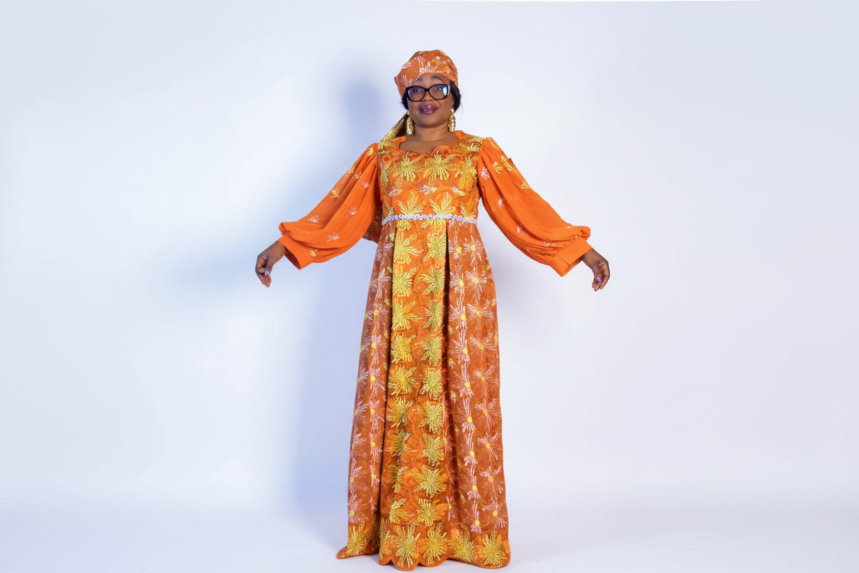 Tenue africaine en brodé Lafaya cristalisée chic et élégante pour vos cérémonies