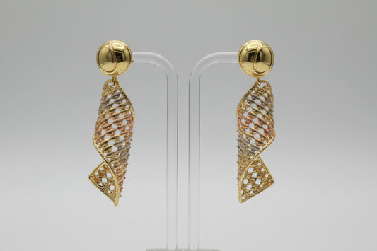 Des boucles d'oreilles en plaqué Or, originale qualité